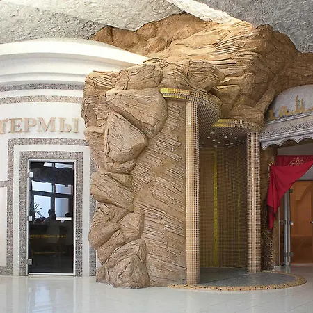 Ark Palace Hotel & Spa-2