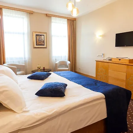 Ark Palace Hotel & Spa-3
